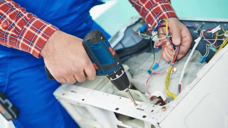 Saruhanlı Aeg Aeg çamaşır makinesi kart tamiri – Su almama arızası orijinal parça ile giderildi. - Teknik servis örneği